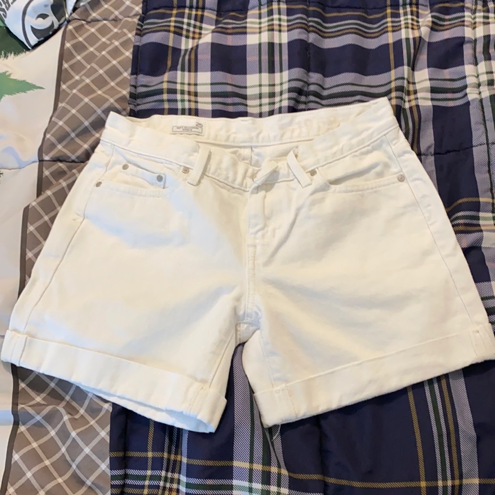 Size 25 white gap sexy boyfriend shorts
